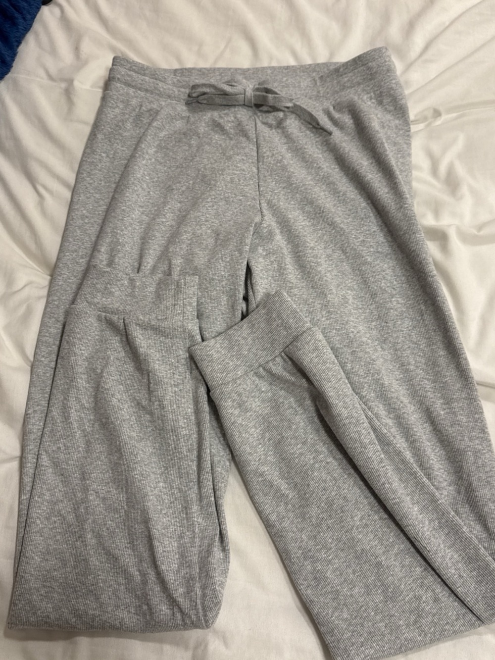 Aritzia Grey Cropped Lounge Pants